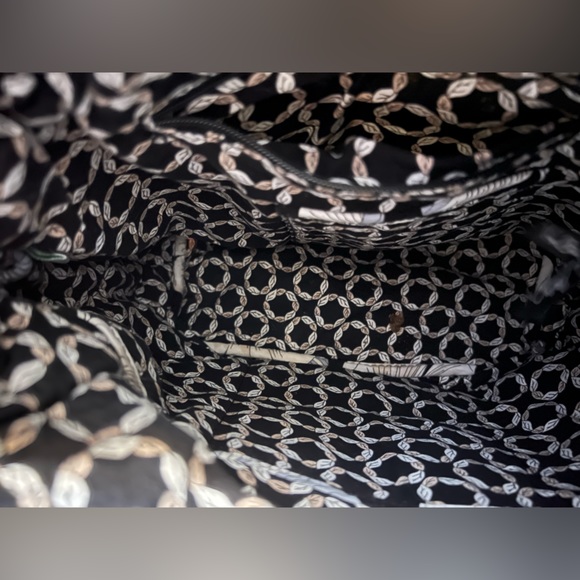 Vera Bradley Small Tote In Camilla Pattern. - Picture 4 of 5